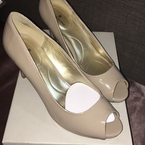 Shoes/ natural color